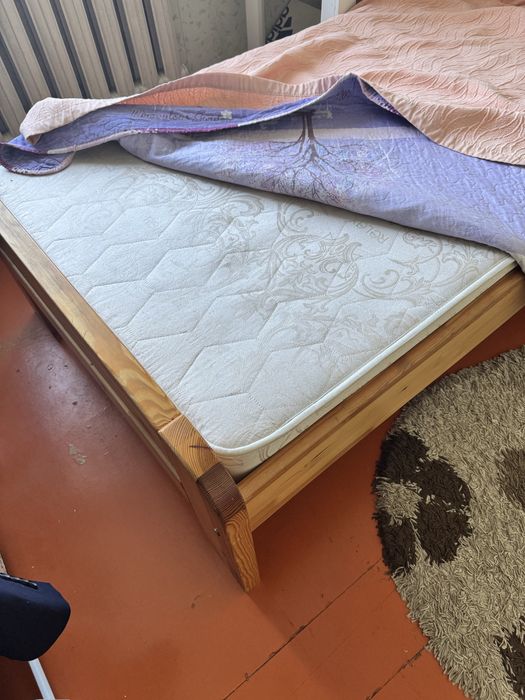 Кровать с матрасом,2шт