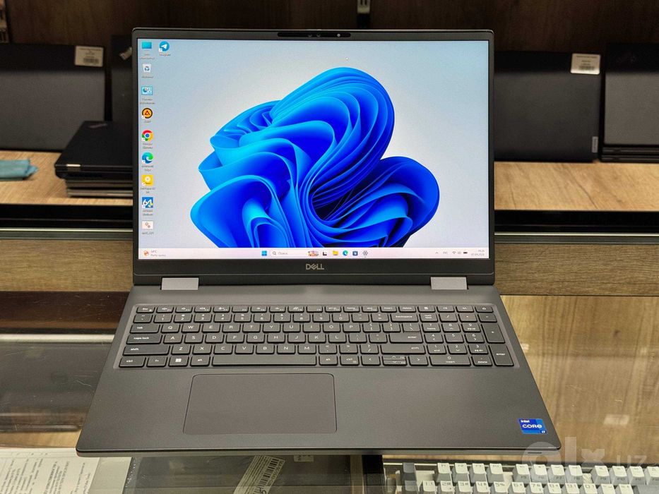 DELL Precision 7670 Core i7-12850HX ram 32  ssd 512 RTX A1000 4Gb