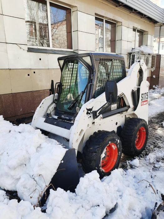 Продам мини погрузчик Bobcat s175