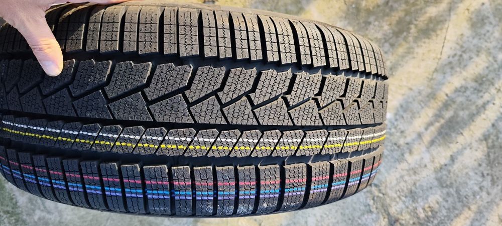 Vând 2 cauciucuri Continental 235 45  R18 , 225 45 R18