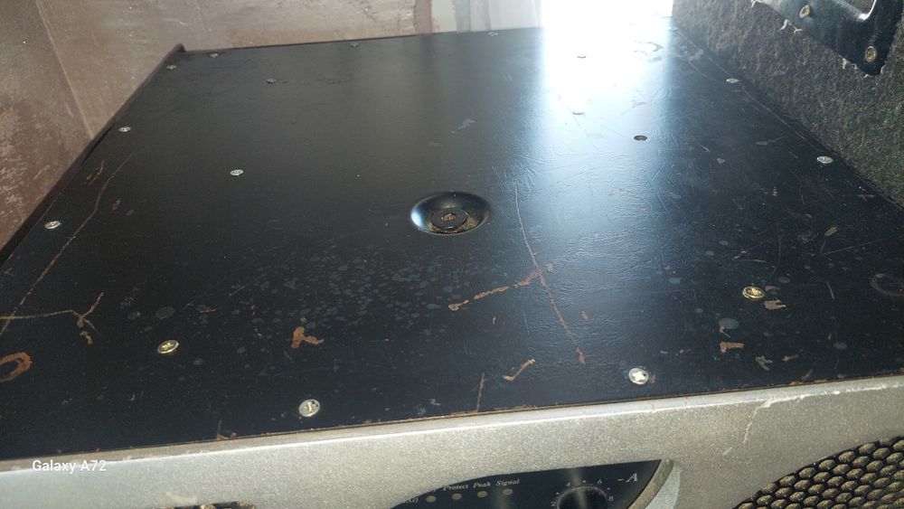 Продавам ониверсално крайно стапало па 3600  1200лв.