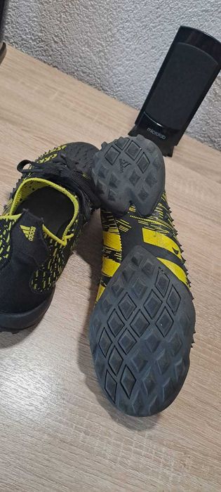 Бутсы (сороконожки)