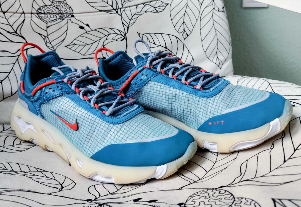 Обувки Nike React Live