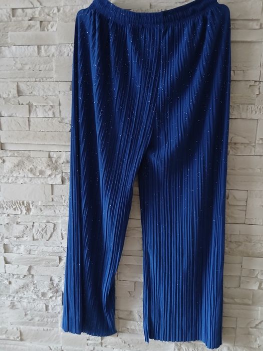 Pantaloni din bumbac 65% poliester35 cu sclipici evazati perfecti  de purtat