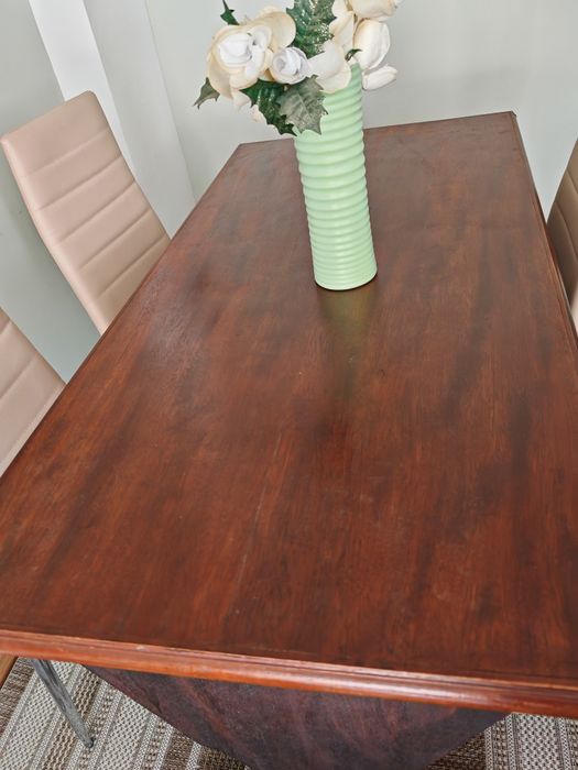 Маса за хранене от  махагон