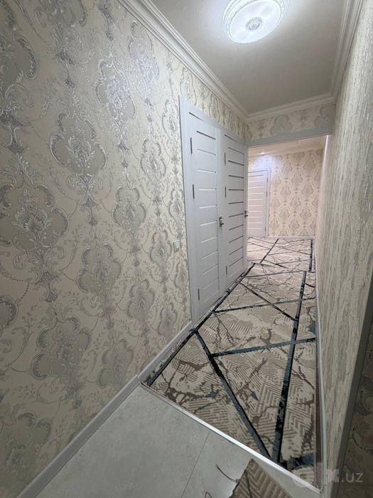 Vokzal parsezda 2 xonali kvartira sotiladi