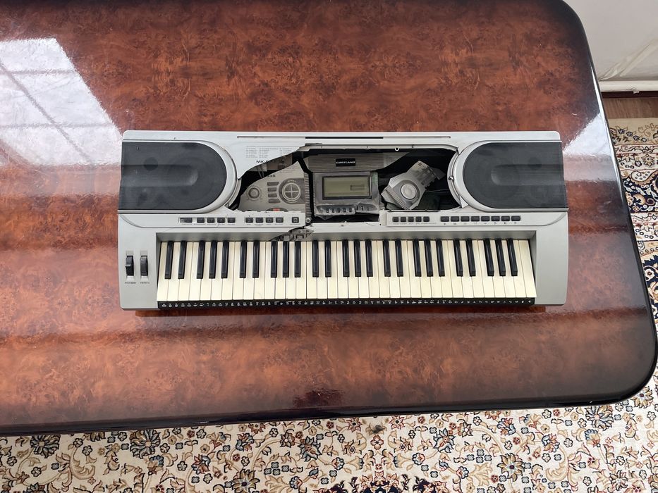 Синтезатор MK-935