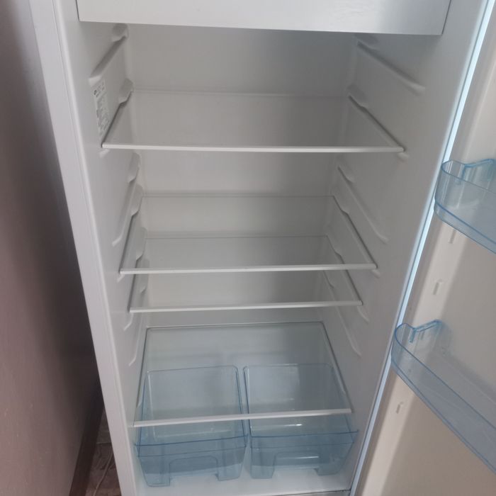 Холодильник Бирюса