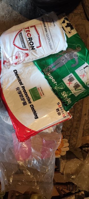 Одноразки, комбинезон одноразовые.