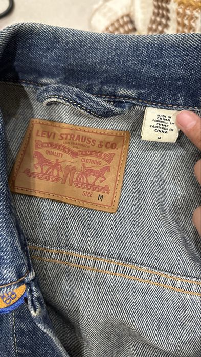 Джинсовая куртка