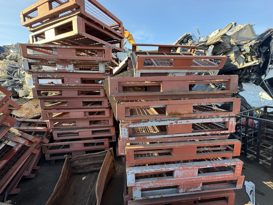 Разпродажба метали