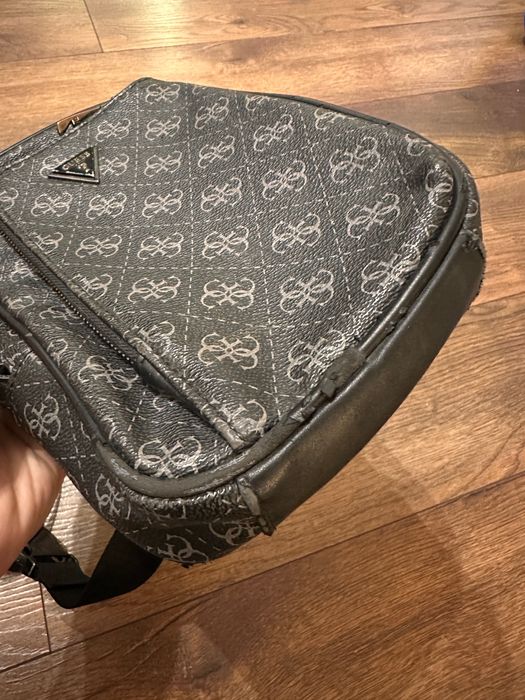 Guess - мъжка чанта