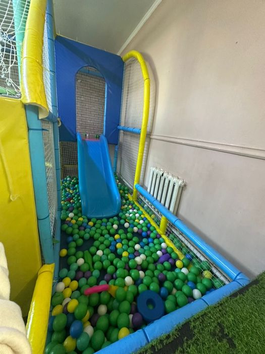 Лабиринт стол и стульям