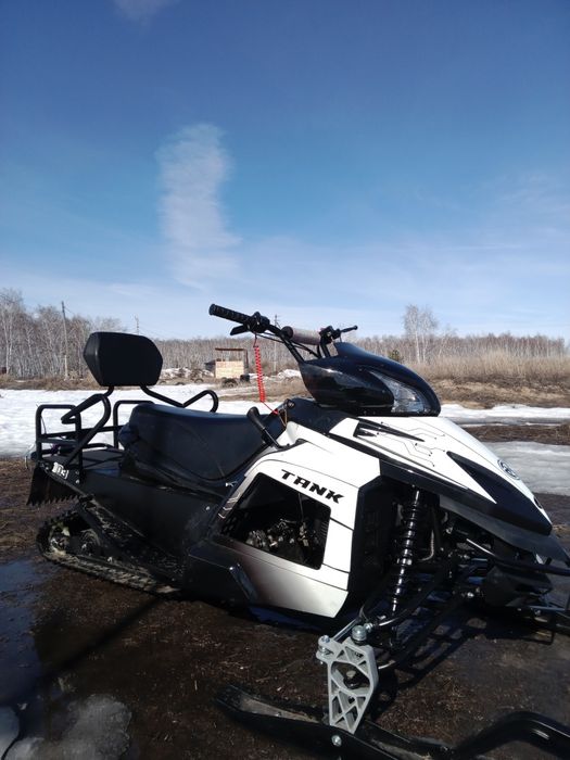 Продам снегаход Танк!