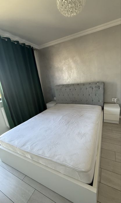 Vand pat 160/200 cu saltea inclusa si 2 noptiere