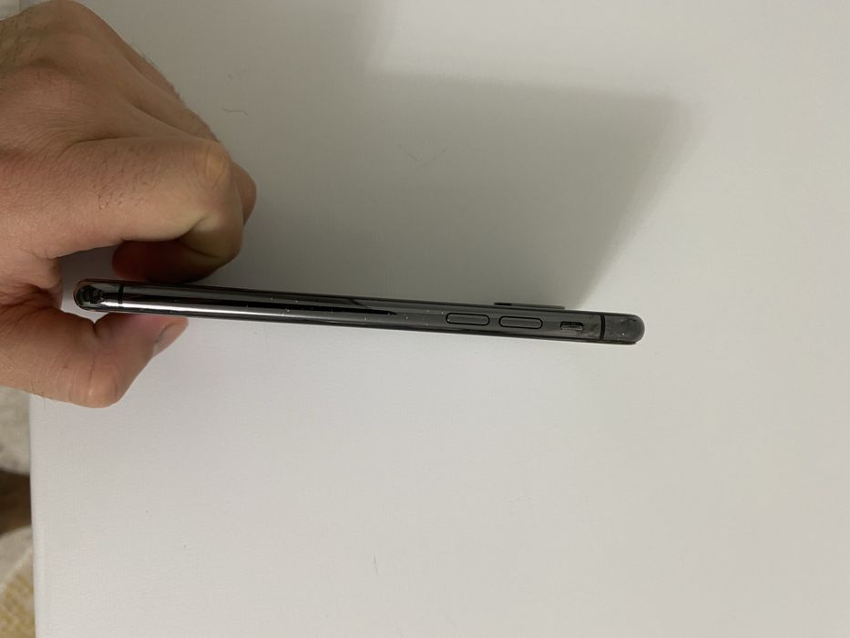 Продам айфон XR буу