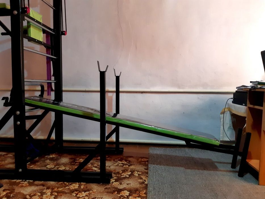 Тренажёр (турник,брусья и скамье)