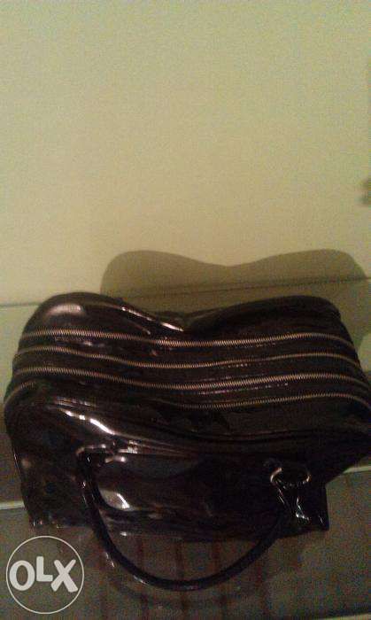 geanta de vanzare lac noua..