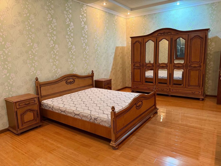 Спальный гарнитур