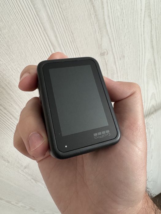 Vand pachet GO Pro 11 Black - 7 baterii IMPECABIL