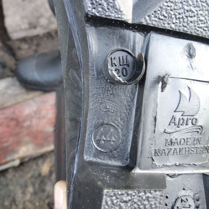 Продам сапоги резиновые