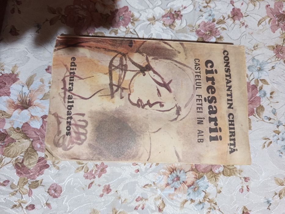 Vînd cartea "Cireșarii"de Constantin Chiriță.