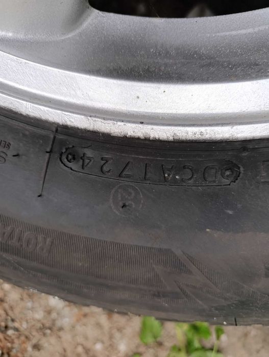 Автомобилни гуми Bridgestone с лети джанти