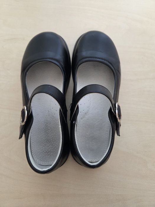 Pantofi din piele fetita, marimea 35, centimentri interior 20.5