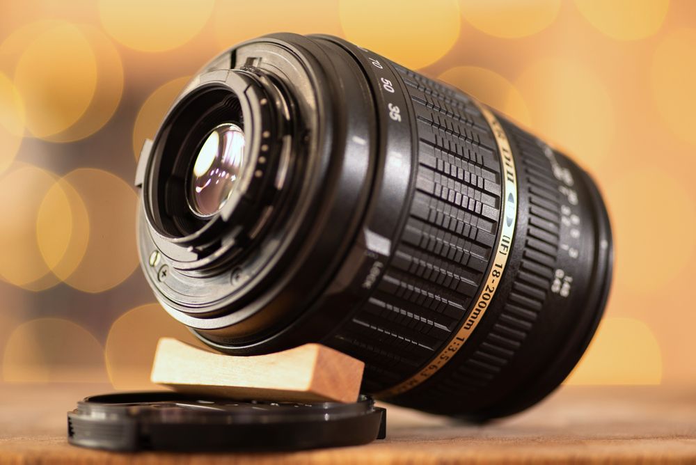 Nikon D70s фотоапарат + два обектива и аксесоари Никон