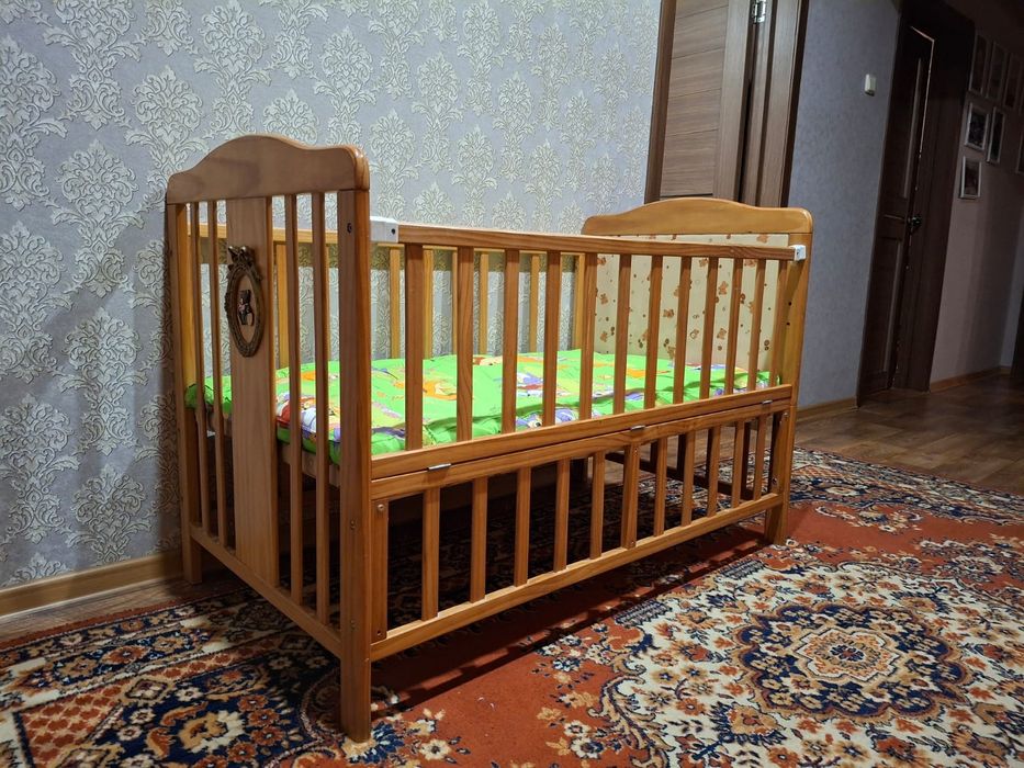 Продам кроватку детскую