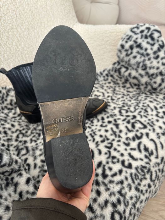 Guess cowboy boots