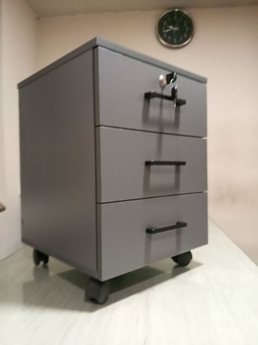 Тумба выкатная в наличии