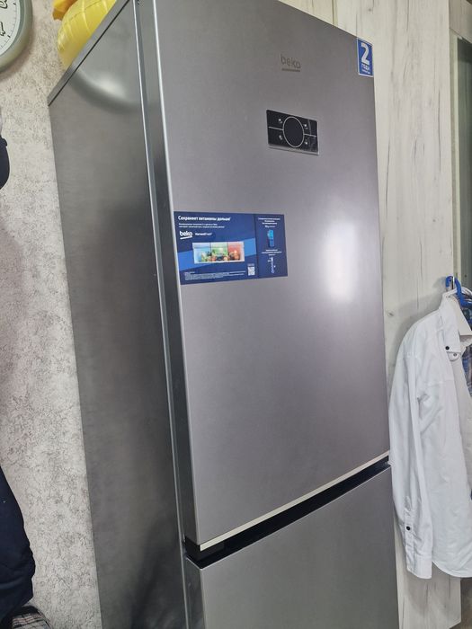 Холодильник ВЕКО почти новый