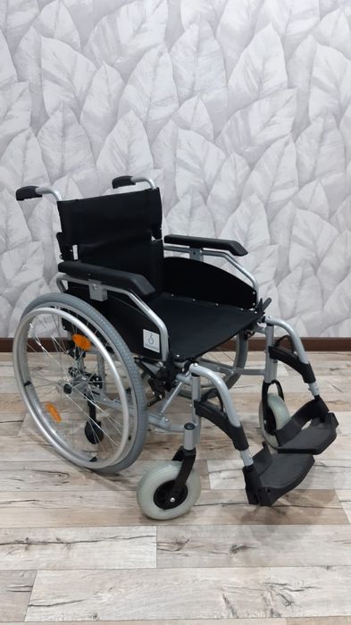 Продам инвалидную коляску