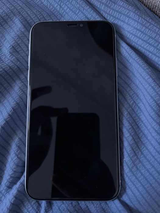 iPhone 11 в идеальном состояний