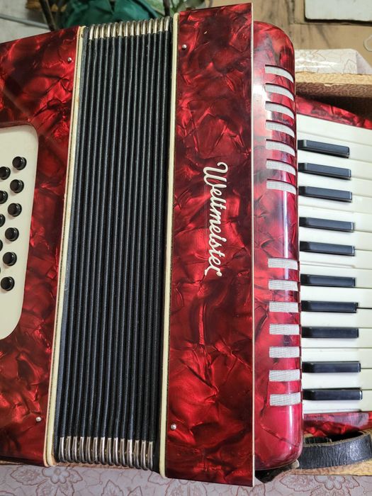 Акордеон Weltmeister