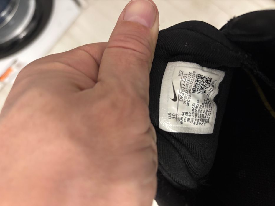 Маратонки NIKE black