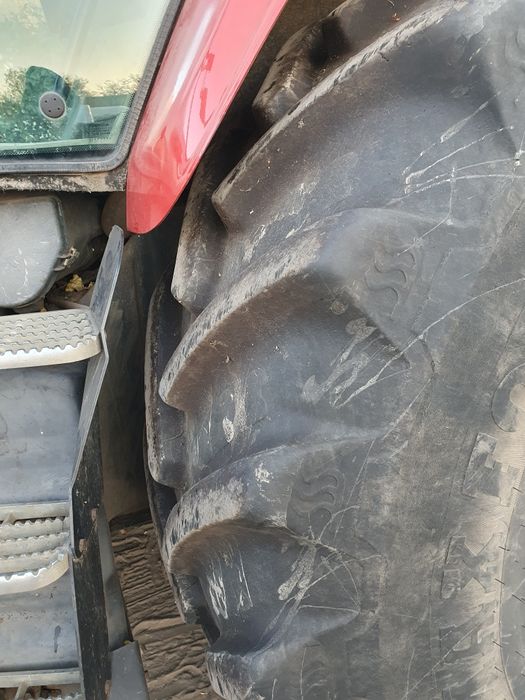 Vînd Tractor Case MX 285-35000 €