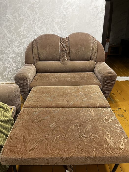 Продам диван тройку в хорошем состоянии