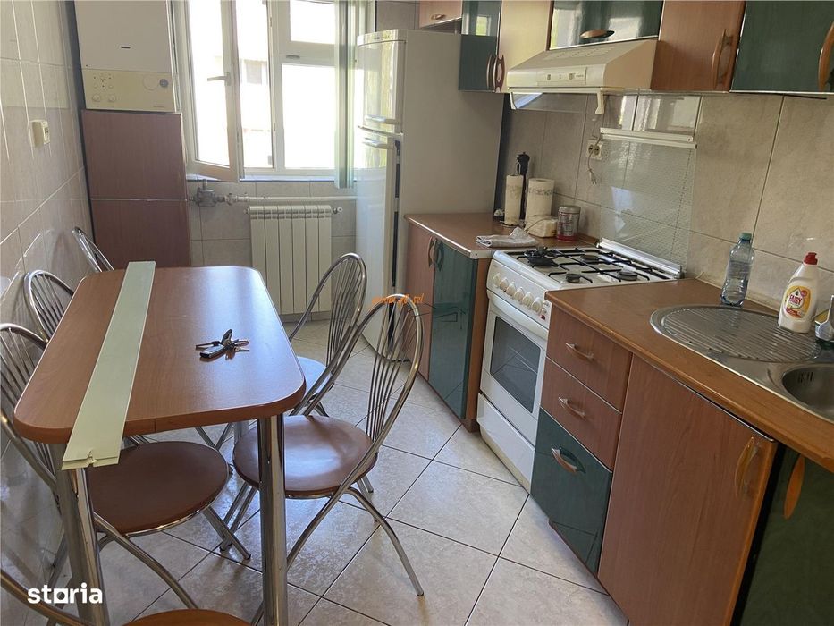 Apartament 4 camere Focsani , zona b- dul Independentei , suprafata ge — fotografia 3