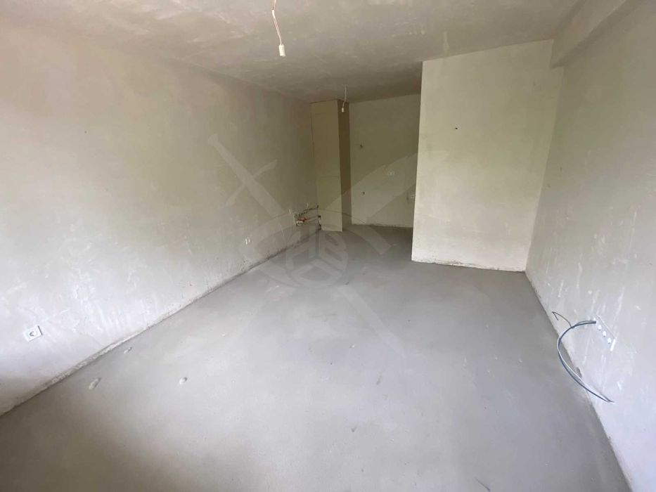 Продава се Двустаен апартамент в Пловдив, Остромила - 71 кв.м за 1267 €/кв.м - Снимка #1