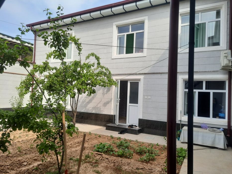 Hovli 2,8 sotiladi srochna