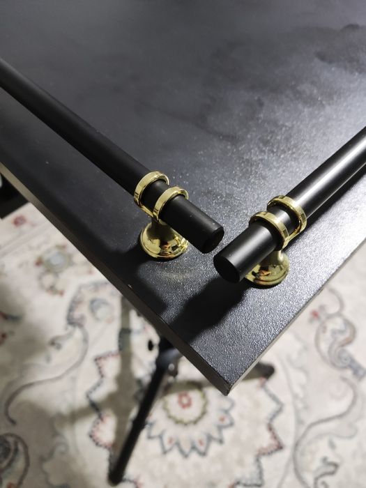 Стойка под ноутбук для музыкантов