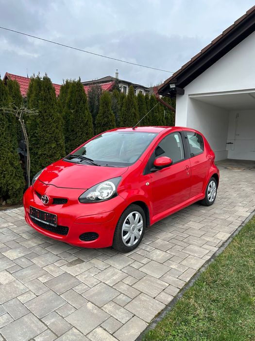Toyota Aygo 2010 foarte economa