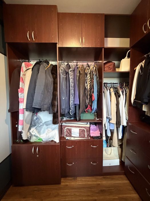 Гордеробная комната срочно