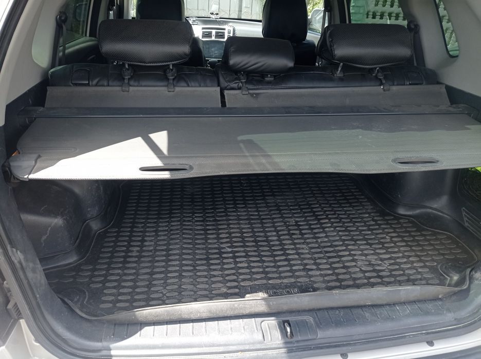 Hyundai Tucson 2008 2.7 л.