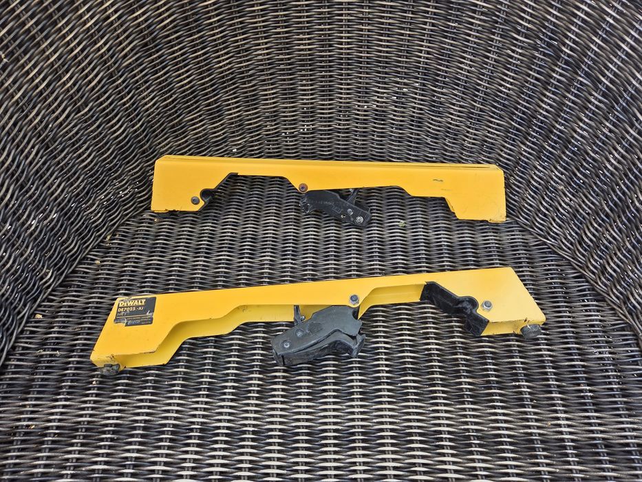 Suport circular DeWalt DE7025 XJ