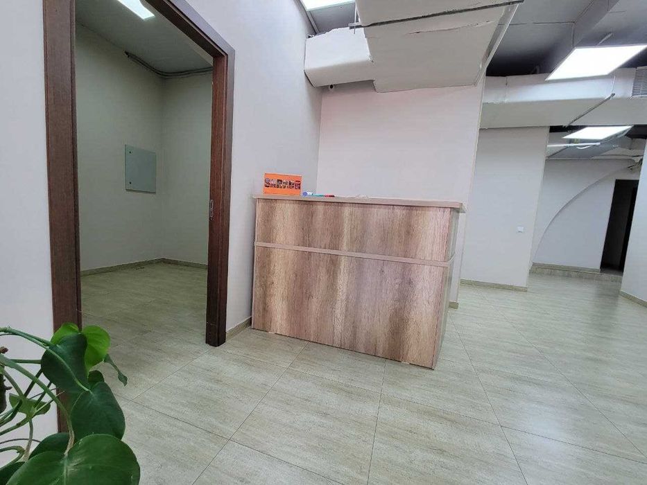 Аренда Офис 22 и 16 кв.м Мустакиллик Метро Х.Олимджана Дархан