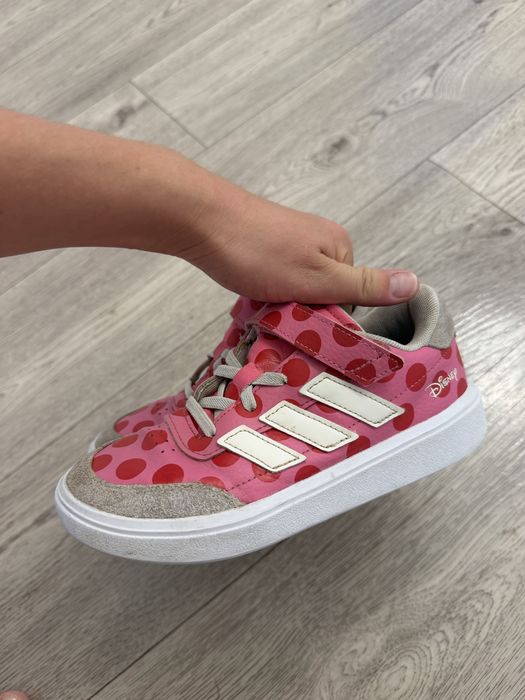 Продам кеды для девочек Adidas оригинал 32р