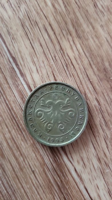 Много разных колекционых монет